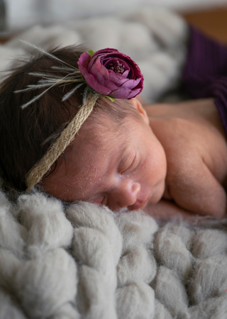 NEWBORN & MATERNITY